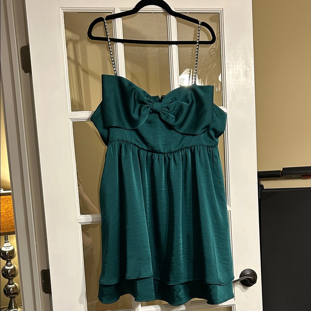 Elegant Green Strapless Dress